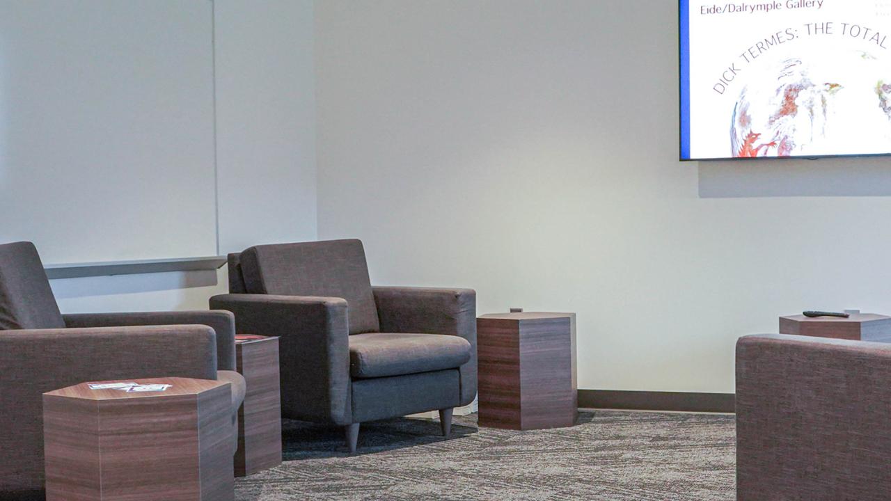 Wagoner Hall Lounge.jpg Augustana University